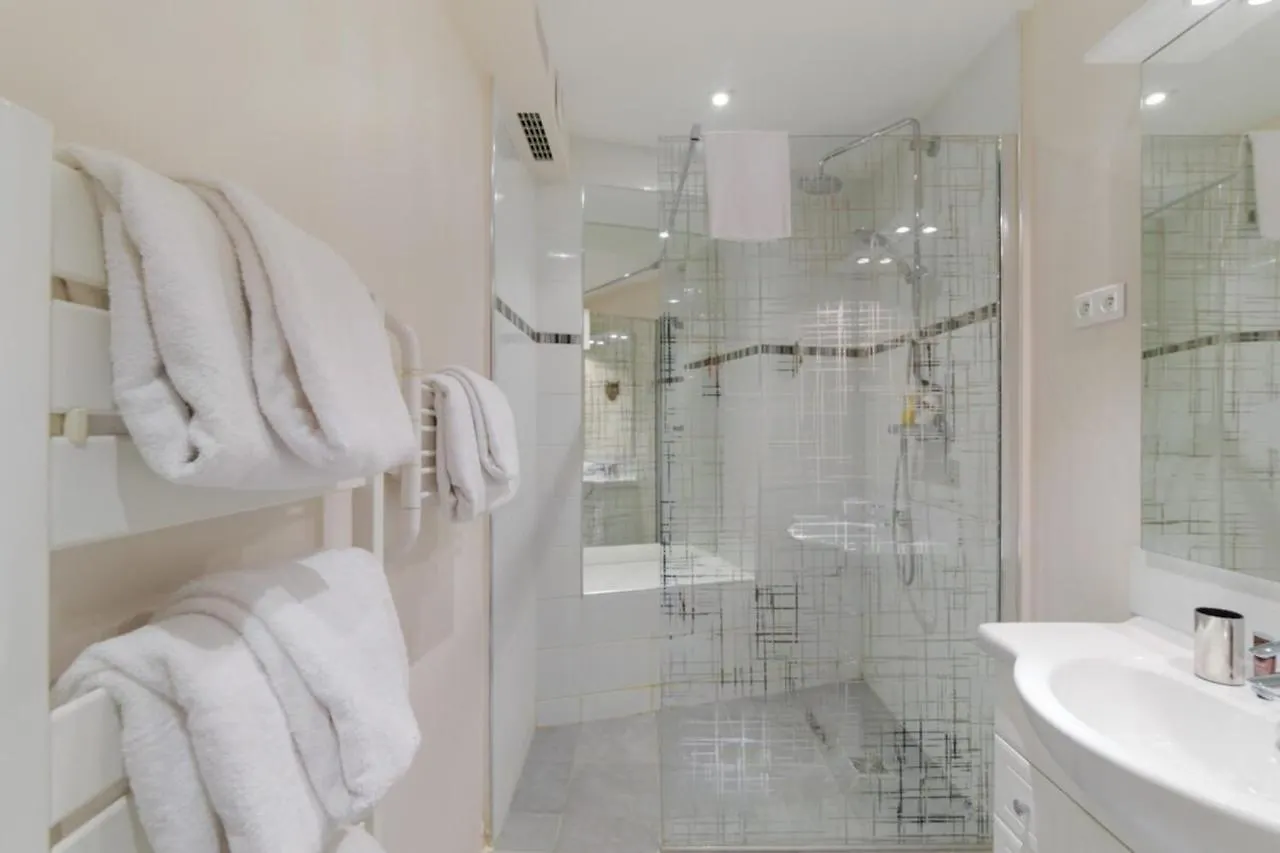 Charming 2 Bedroom In The Heart Of باريس
