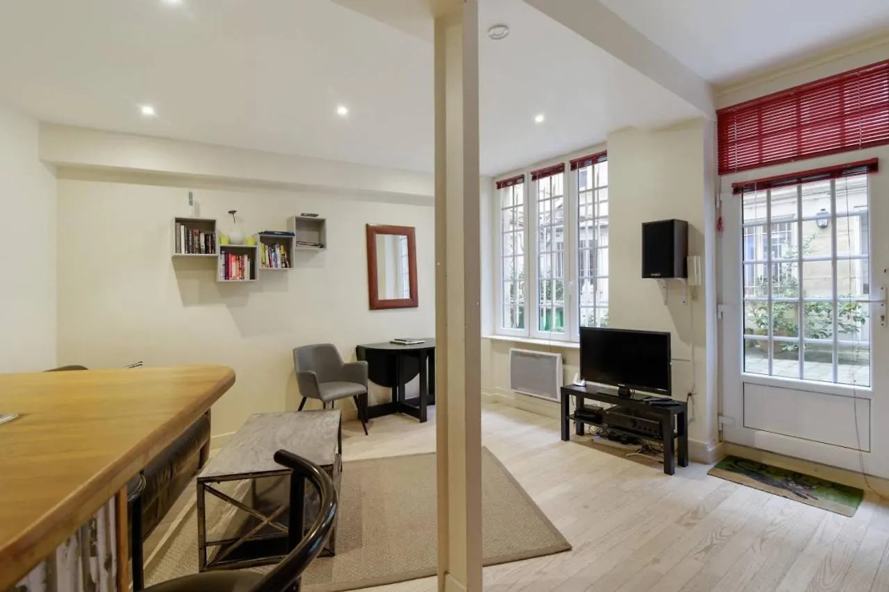 شقة Charming 2 Bedroom In The Heart Of